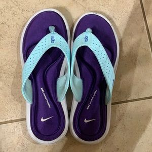 nike flip flops